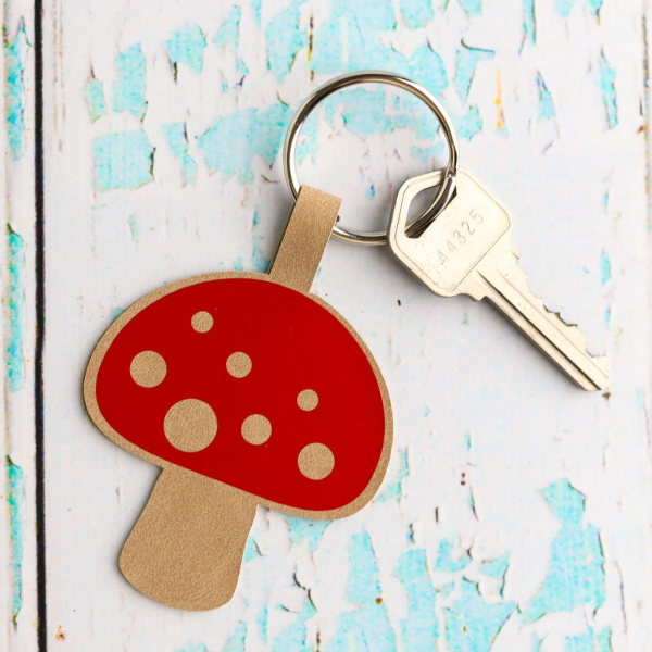 Mushroom faux leather keychain
